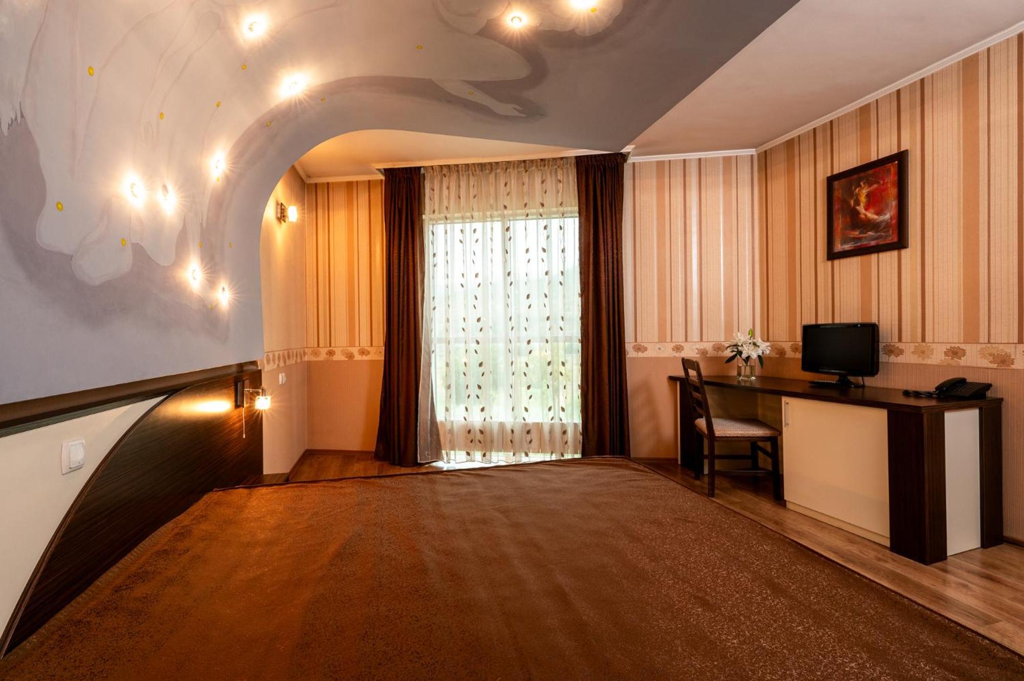 Spa Hotel Holiday Velingrad Bagian luar foto