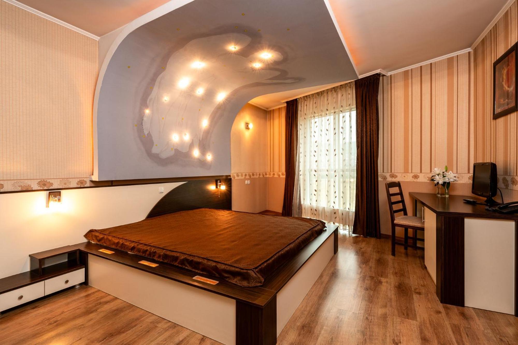 Spa Hotel Holiday Velingrad Bagian luar foto