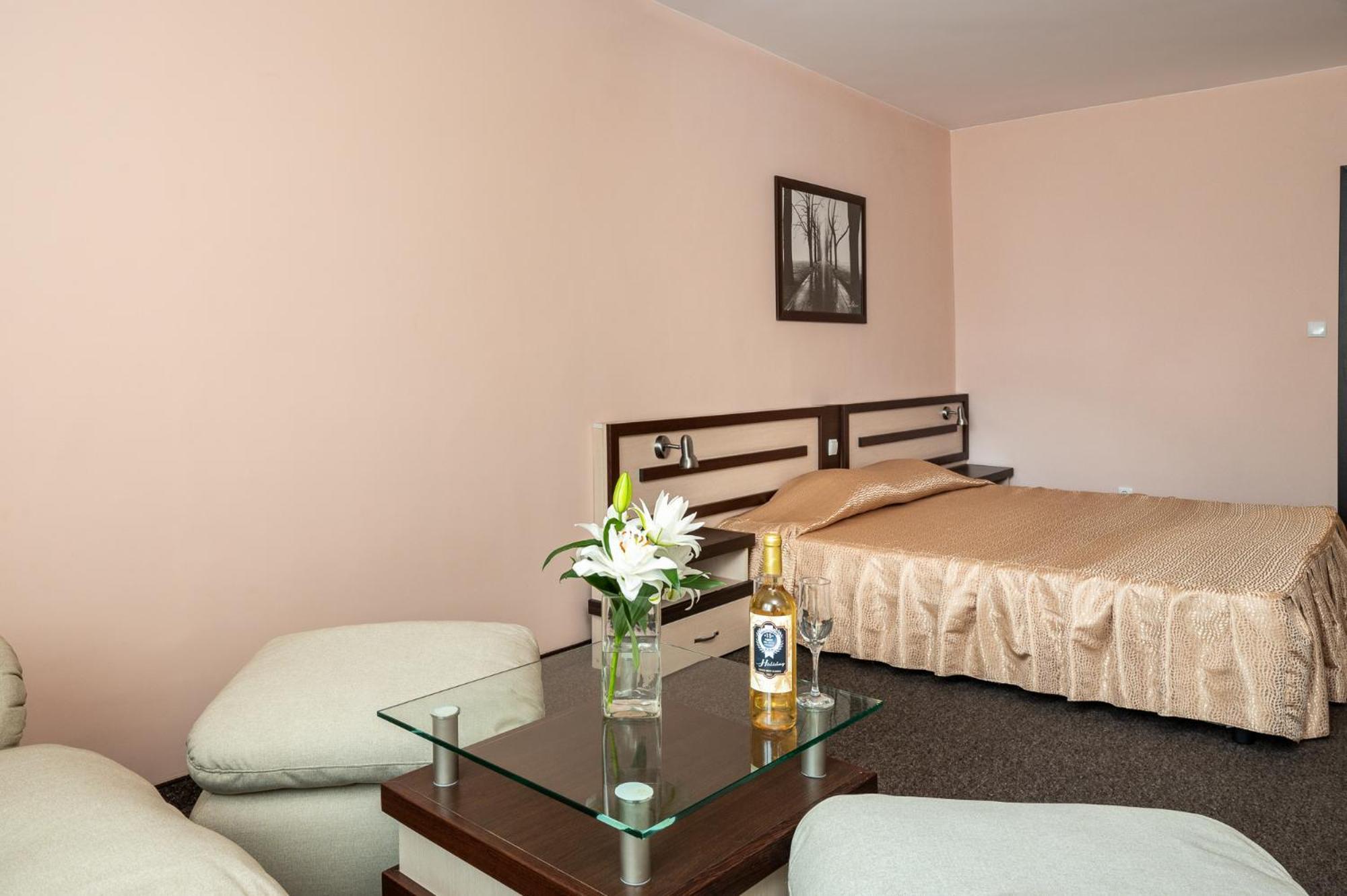 Spa Hotel Holiday Velingrad Bagian luar foto