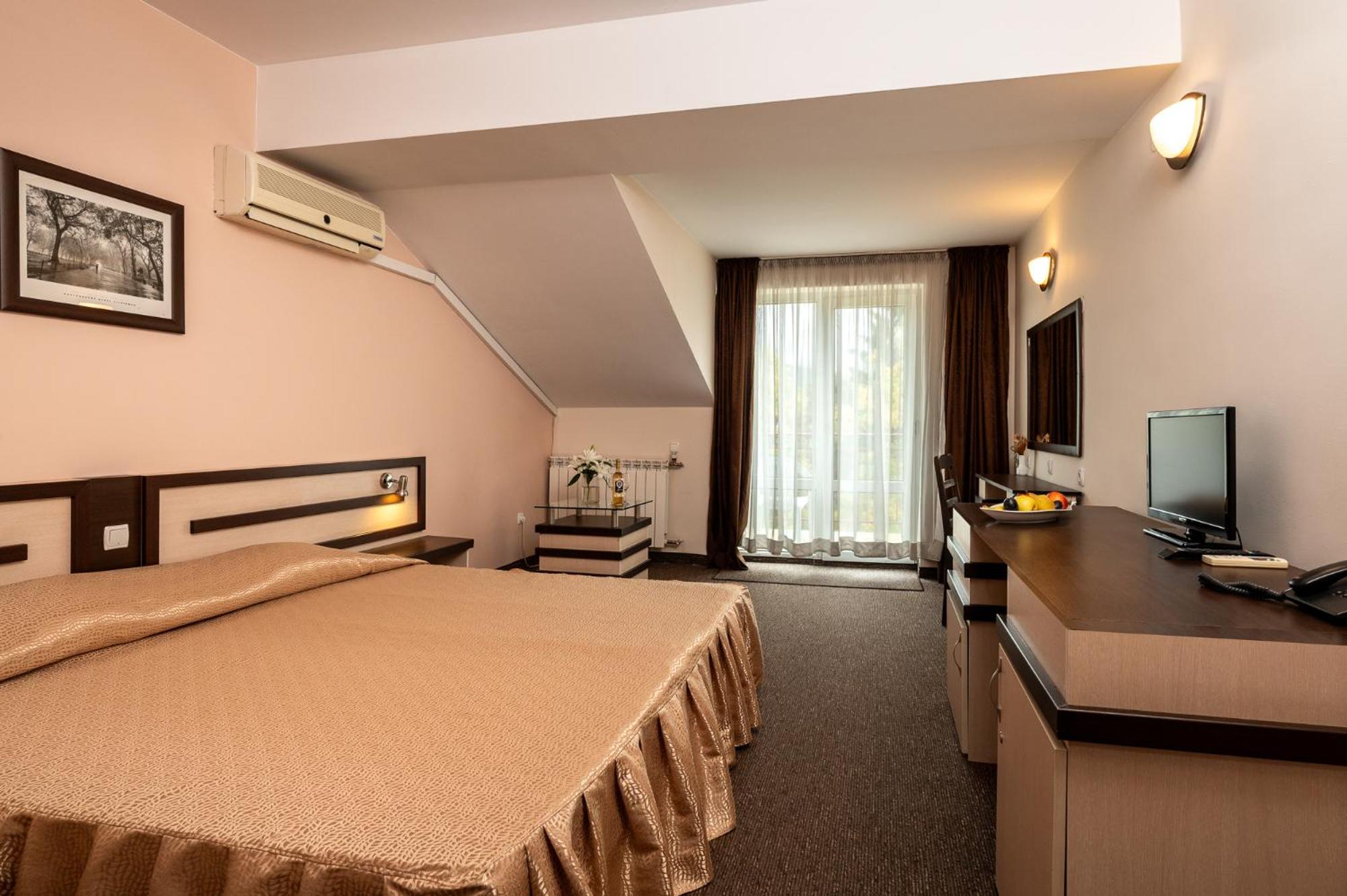Spa Hotel Holiday Velingrad Bagian luar foto