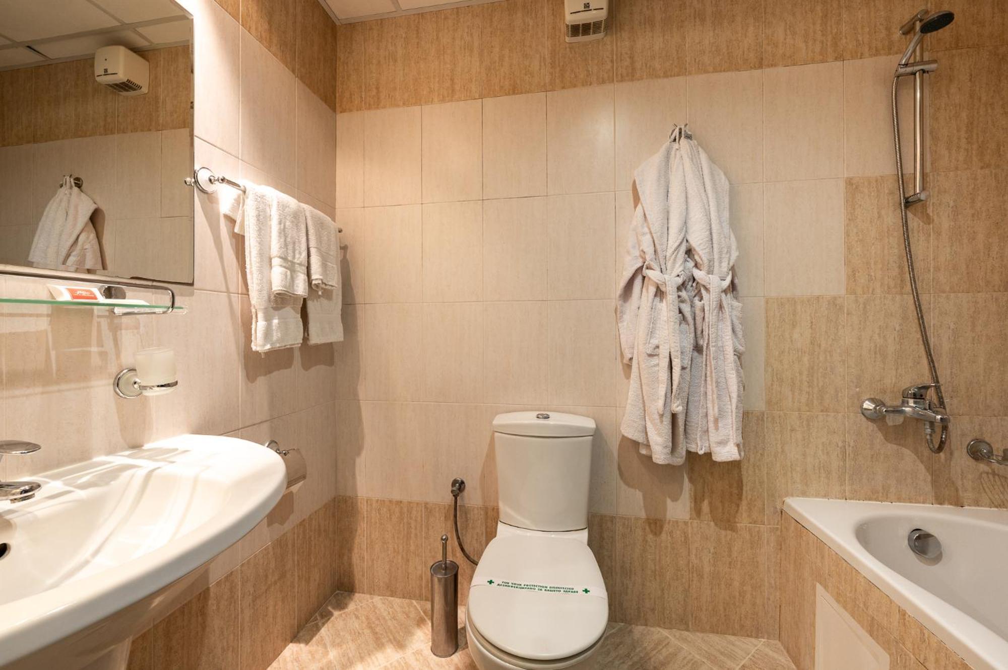Spa Hotel Holiday Velingrad Bagian luar foto