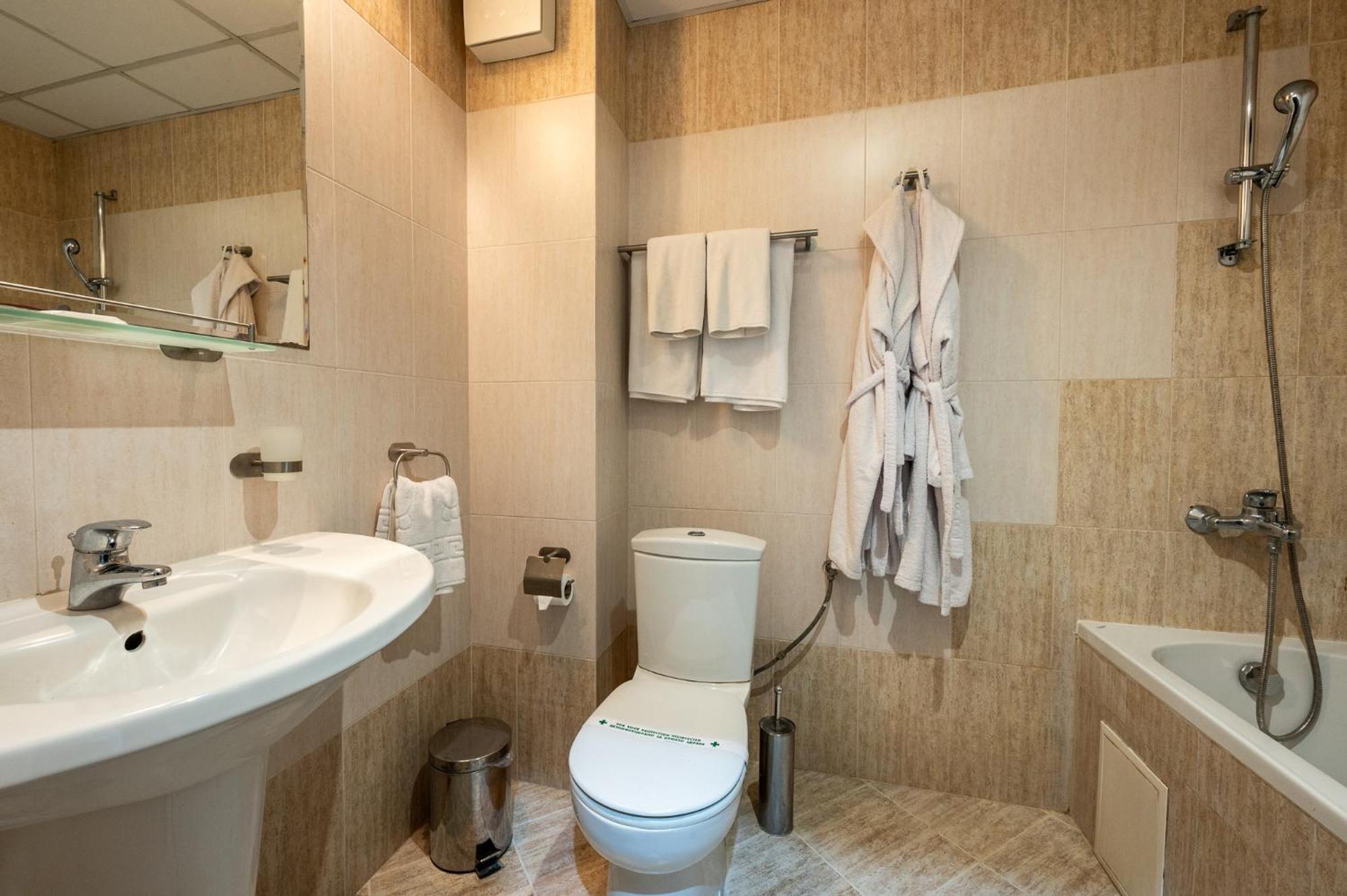 Spa Hotel Holiday Velingrad Bagian luar foto