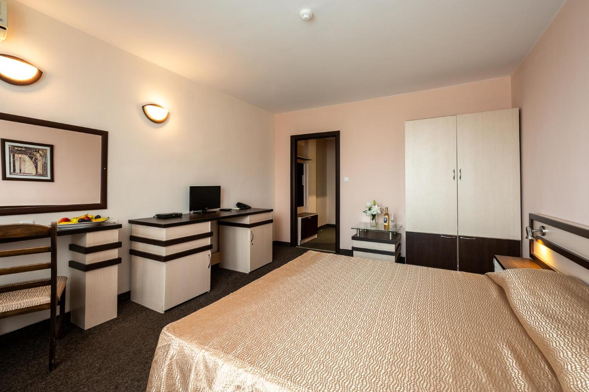 Spa Hotel Holiday Velingrad Bagian luar foto