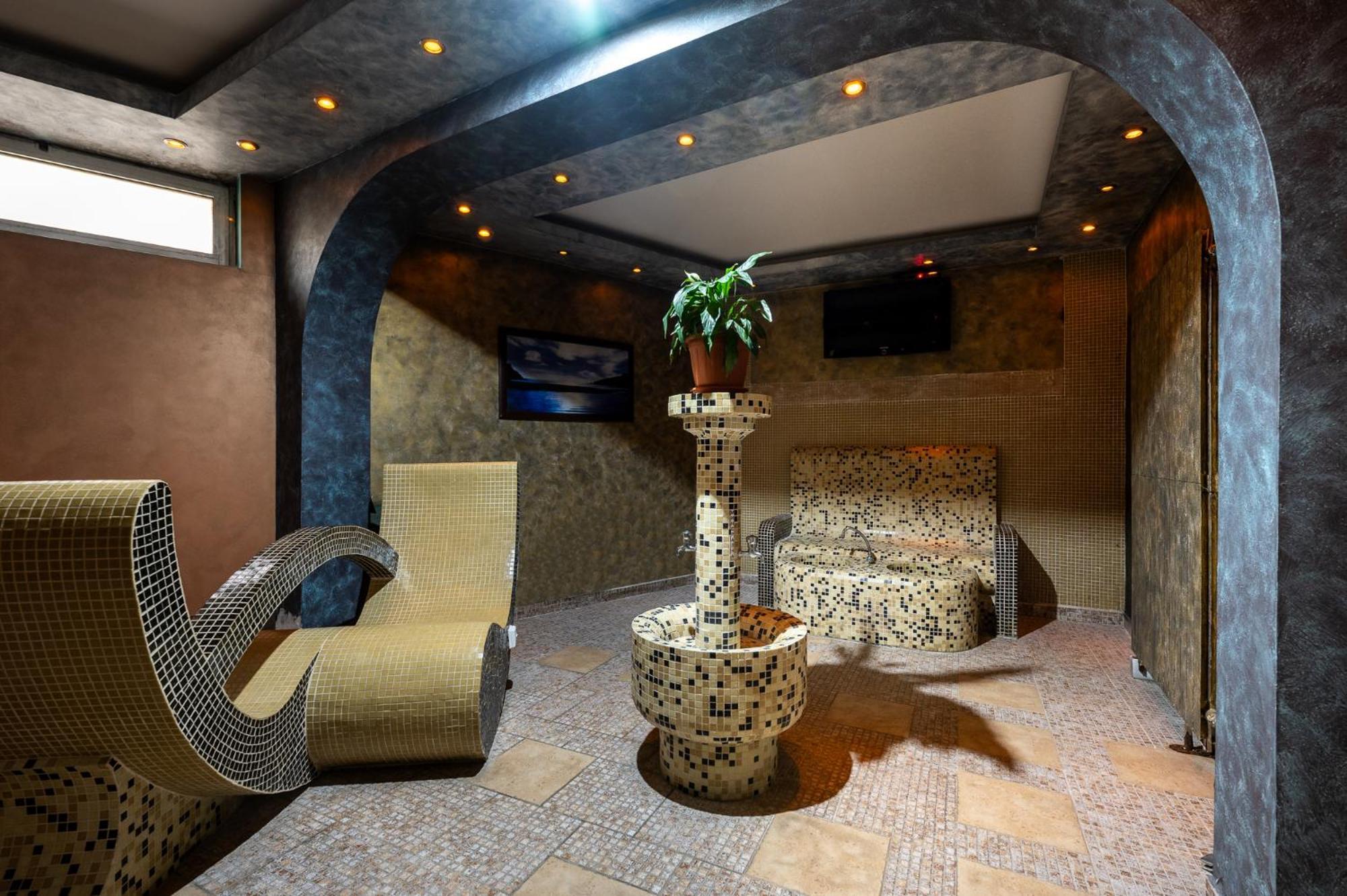 Spa Hotel Holiday Velingrad Bagian luar foto